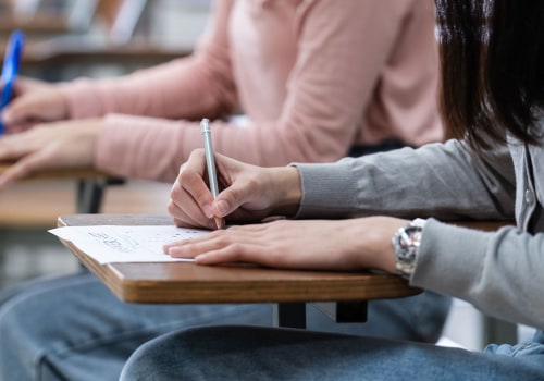 Private Tutoring in the UK: A Comprehensive Look at Science Subjects